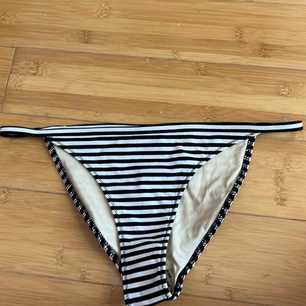 NWT Kate spade black and white striped sting bikini bottoms